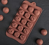 Форма для шоколада силикон "Цветочное ассорти" 15 ячеек 21,5х10,4х1,5 см