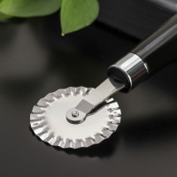 Нож для чебуреков с силиконовой ручкой (20 см)