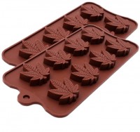 Форма для шоколада силикон "Листья" 8 ячеек 4х4 см