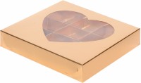 Коробка для конфет на 9 шт с окном сердце (золото) 155х155х30 мм